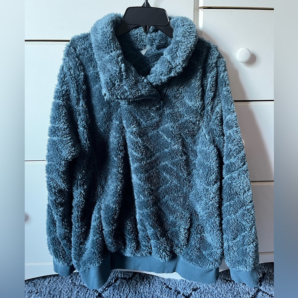 Women’s Fluffy Oversize Hoodie